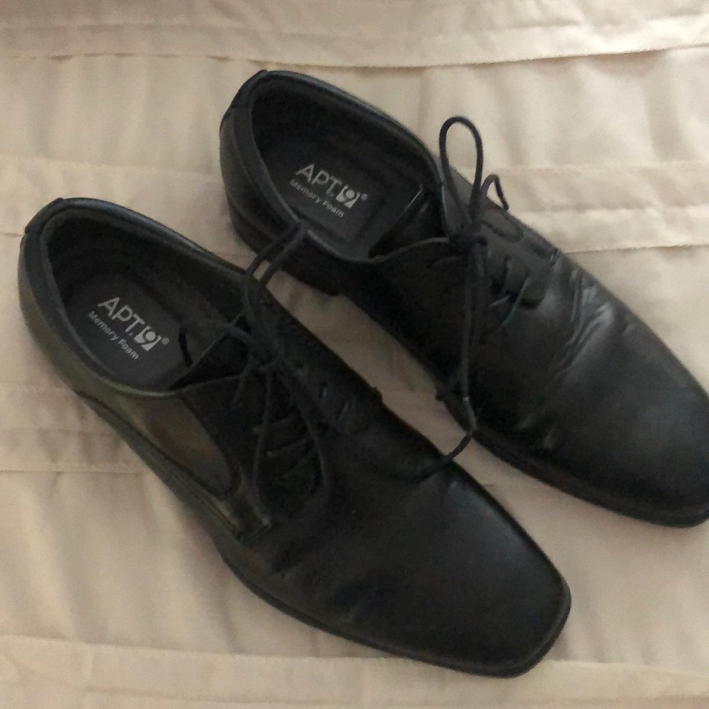 Apt.9 Memory Foam Size 9 Dress Shoes